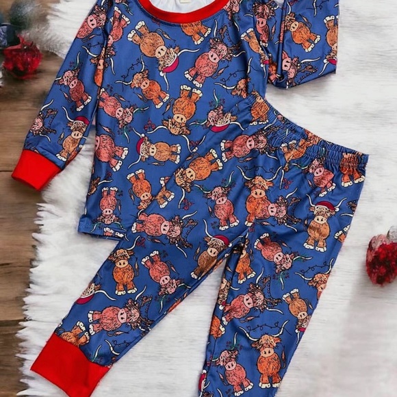 NWT Highland Cow printed pajamas - Picture 2 of 3